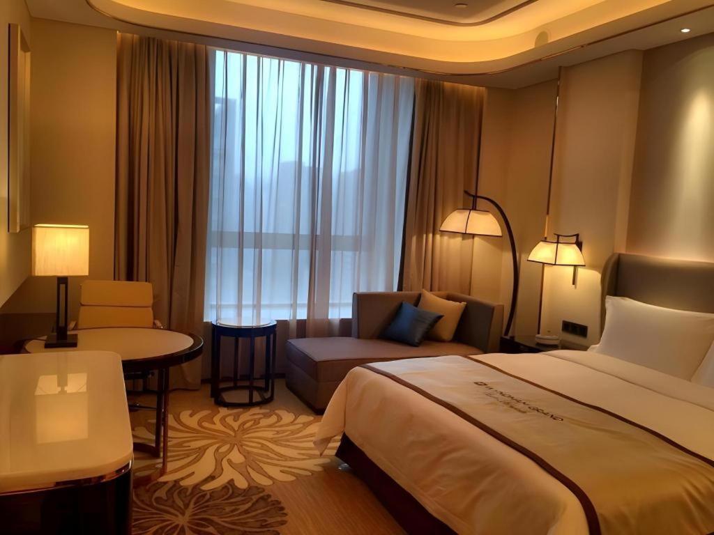 Wyndham Grand Plaza Royale Huayu Chongqing Hotell Eksteriør bilde